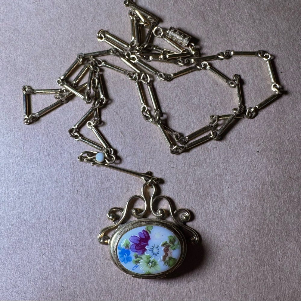 Vintage Hand Painted Floral Locket Necklace 30” Gold Tone Pendant